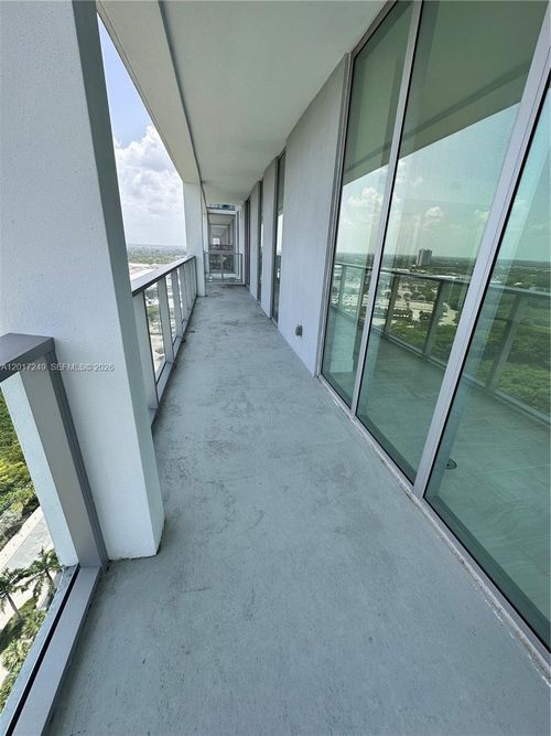 2003-2000 Metropica Way, Sunrise, FL, 33323-3226 | Card Image