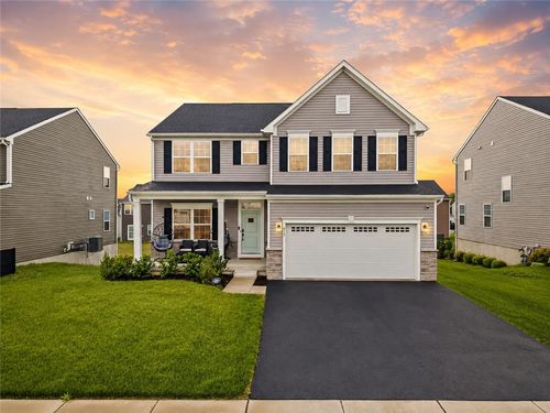 817 Hendon Ln, CATASAUQUA, PA, 18032-8016 | Card Image