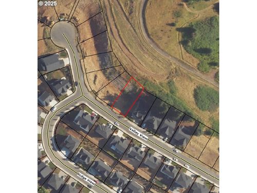 82-35491 Valley View Dr, Saint Helens, OR, 97051-3759 | Card Image