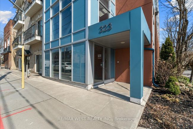 101 - 323 Kingston Rd, Condo with 1 bedrooms, 1 bathrooms and null parking in Toronto ON | Image 2