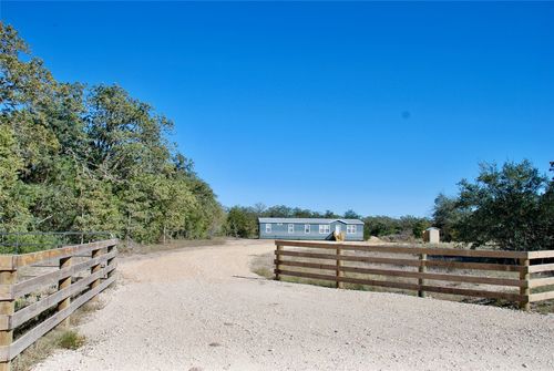 1727 Davis Rd, Muldoon, TX, 78949-5071 | Card Image