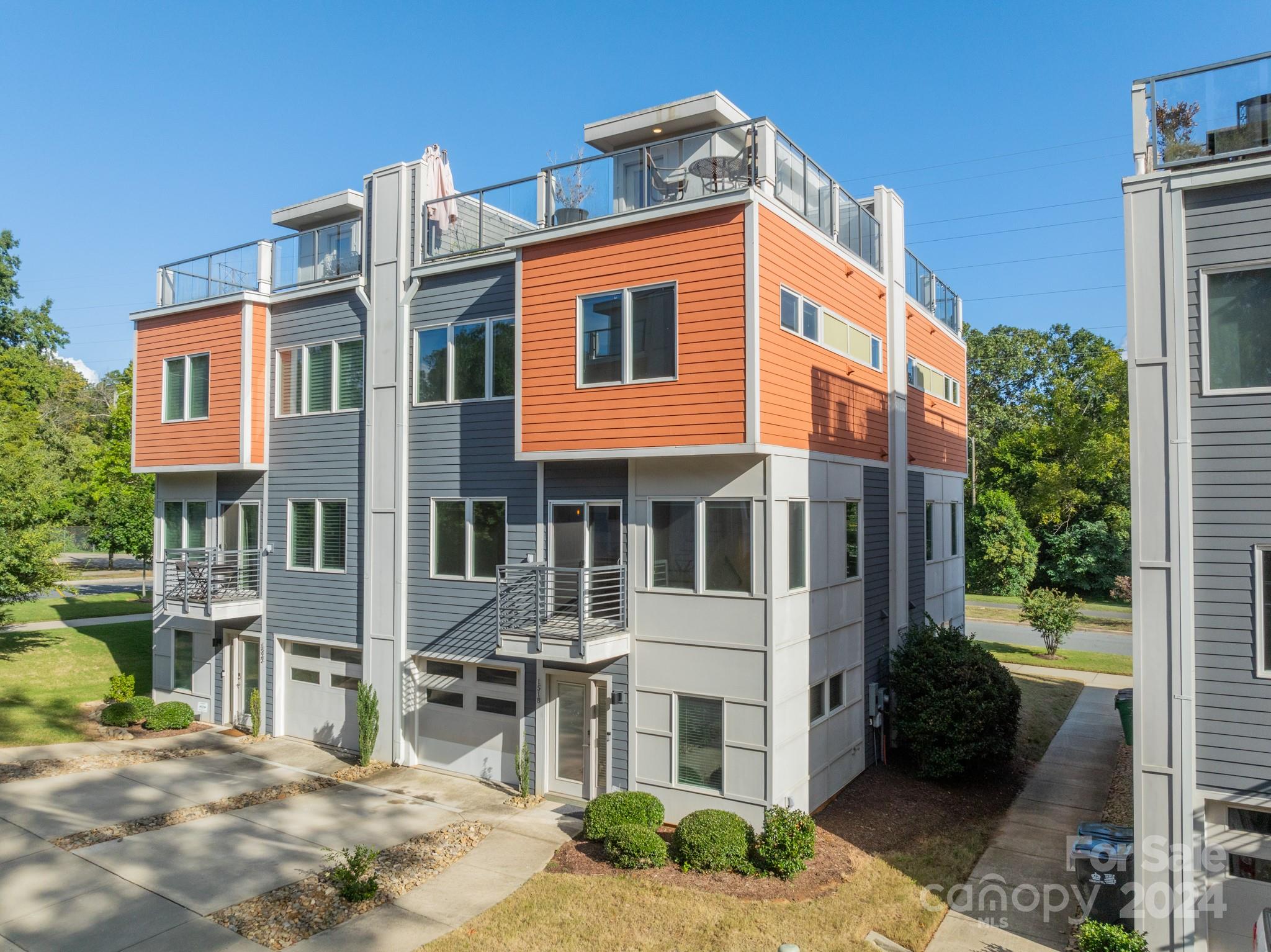 Peridoe Point Ln, Charlotte, NC 28206