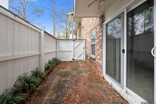 w21-9855 Jefferson Hwy, Baton Rouge, LA, 70809-7224 | Card Image