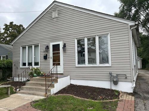 1106 Yeoman St, Waukegan, IL, 60085-2774 | Card Image