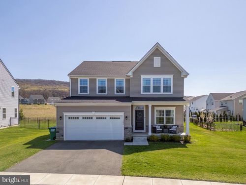 6494 Robin Rd, MACUNGIE, PA, 18062-8682 | Card Image
