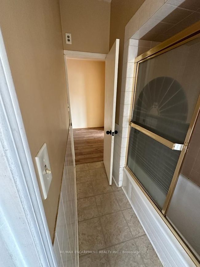 206 Hughson St. N, House other with 4 bedrooms, 3 bathrooms and null parking in Hamilton ON | Image 23