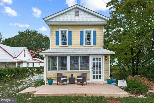 209 Hawthorn St, COLONIAL BEACH, VA, 22443-2321 | Card Image