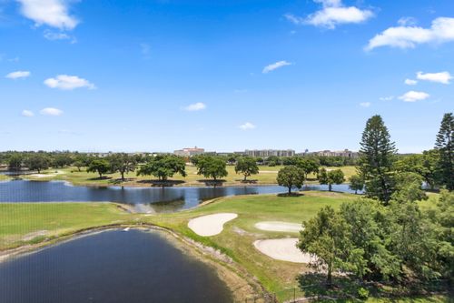 709-3150 W Rolling Hills Cir, Davie, FL, 33328-1950 | Card Image