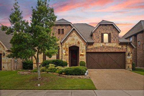 2831 Sherwood Dr, Trophy Club, TX, 76262-3457 | Card Image