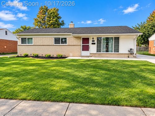 4701 Berwyn Dr, Warren, MI, 48092-4308 | Card Image