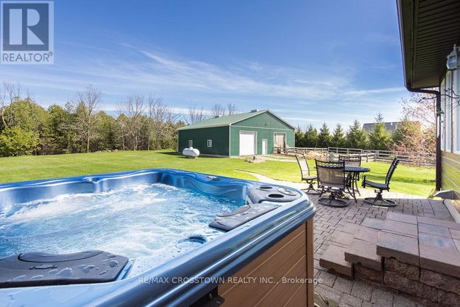 5556 10 Th Sideroad, House other with 3 bedrooms, 3 bathrooms and 12 parking in Egbert ON | Image 9