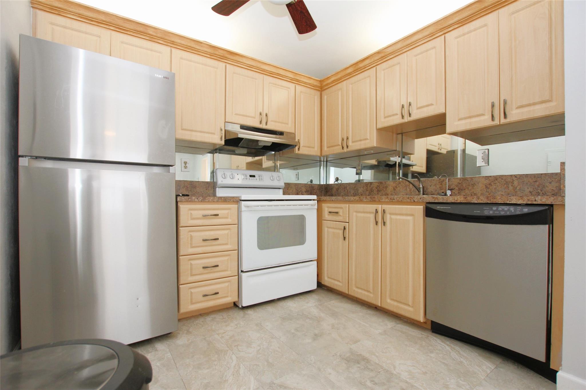 Burgundy L , Delray Beach, FL 33484