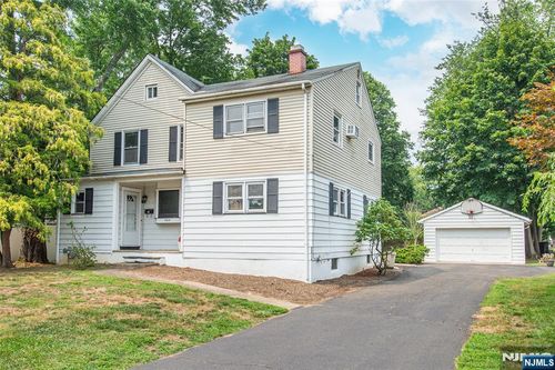554 Cleveland Ave, River Vale, NJ, 07675-5603 | Card Image