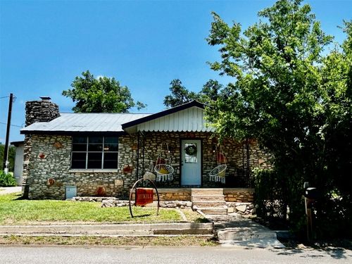 212 Blue Bonnet Ln, Liberty Hill, TX, 78642-4289 | Card Image