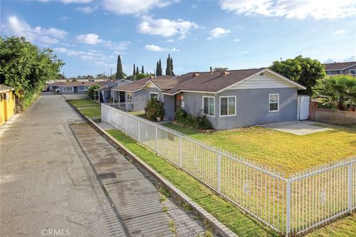 5540 Clara St, Bell Gardens, CA, 90201-4523 | Card Image