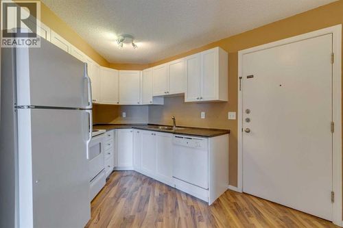 60 Panatella St Nw, Calgary, AB, T3K0M1 | Card Image
