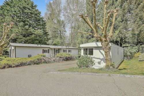 77-8220 King George Boulevard, Surrey, BC, V3W6E1 | Card Image