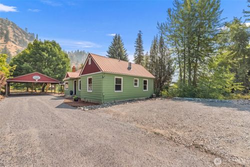 8811 Entiat River Rd, Entiat, WA, 98822-9744 | Card Image