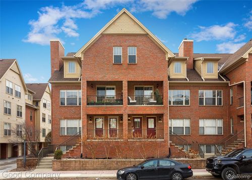 129 Allenhurst Avenue, Royal Oak Charter Township, MI, 48067 | Card Image