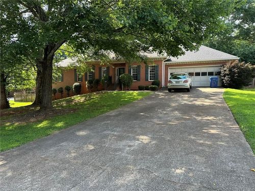 823 Austin Ct, Lawrenceville, GA, 30046-7407 | Card Image