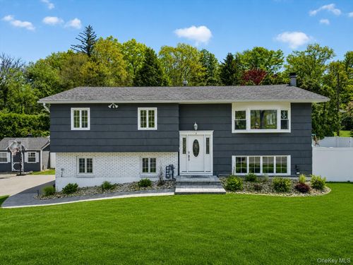 3 Durant Rd, New City, NY, 10956-4803 | Card Image