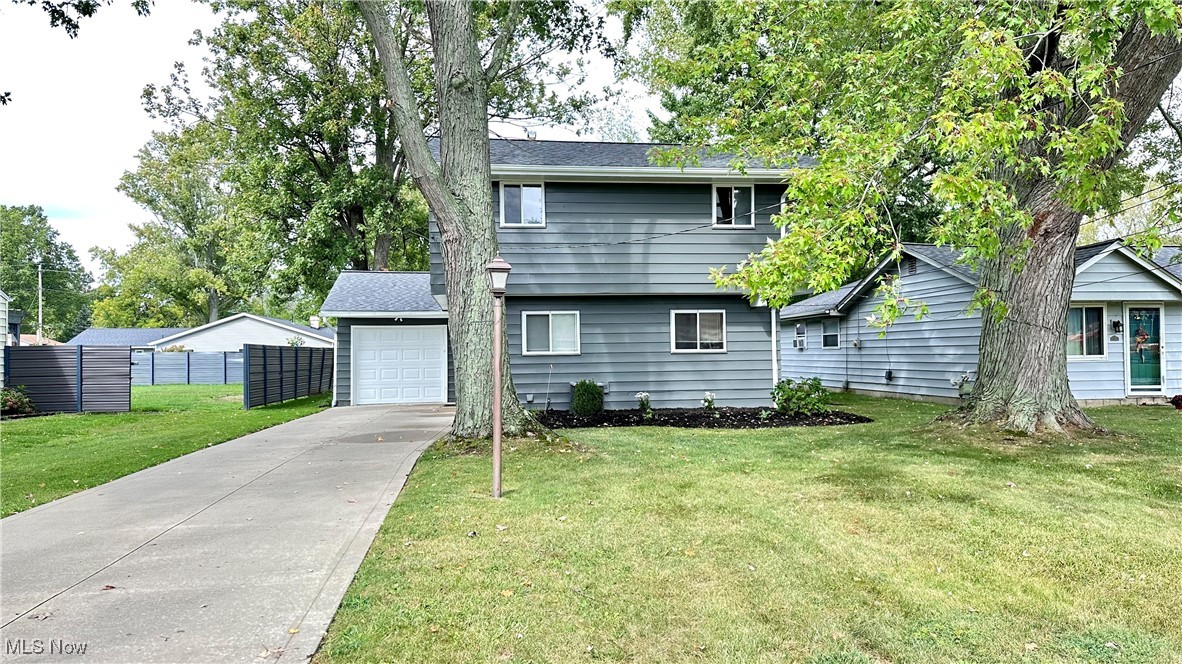 Andover Dr, Mentor, OH 44060
