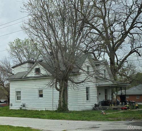 109 S 6th St, Elsberry, MO, 63343-1428 | Card Image