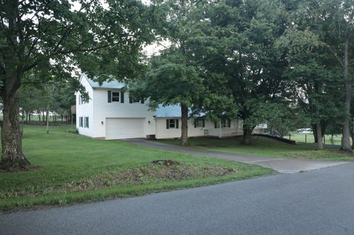 2379 Big Stoner Rd, Winchester, KY, 40391-8325 | Card Image