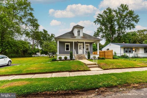 27 Elm Ave, CLEMENTON, NJ, 08021-3821 | Card Image