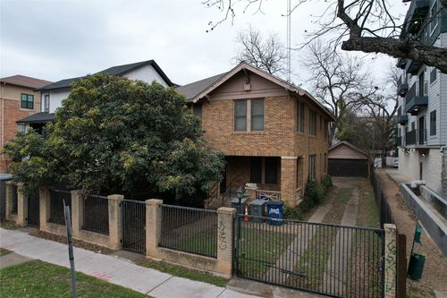 910 W 22nd 1/2 Street, Austin, TX, 78705 | Card Image