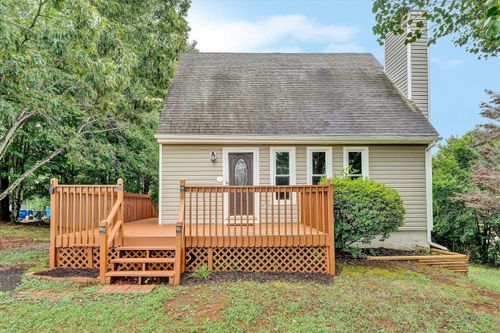 5110 Stewartsville Rd, Moneta, VA, 24121 | Card Image