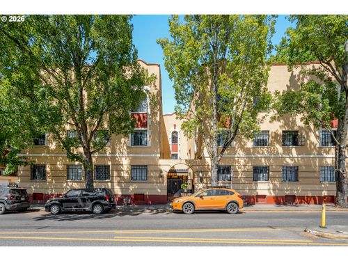 308-2829 Se Belmont St, Portland, OR, 97214-4064 | Card Image