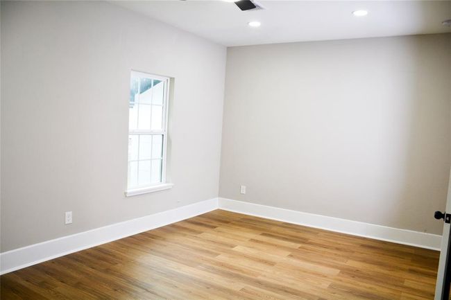Bedroom 1 angle 2 | Image 7