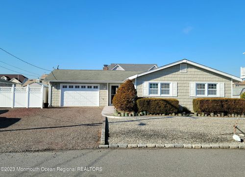 805 Forepeak Dr, Forked River, NJ, 08731-3030 | Card Image