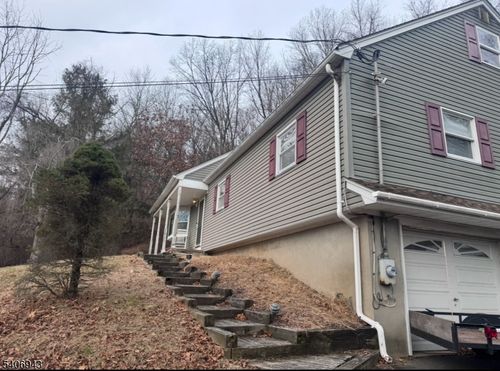 8 Diana Ct, Califon, NJ, 07830-4104 | Card Image