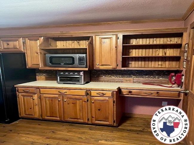 327 Crudip Ln, Home with 2 bedrooms, 2 bathrooms and null parking in Texarkana TX | Image 6