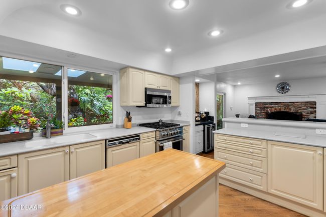 Butcher Block Prep Island | Image 41