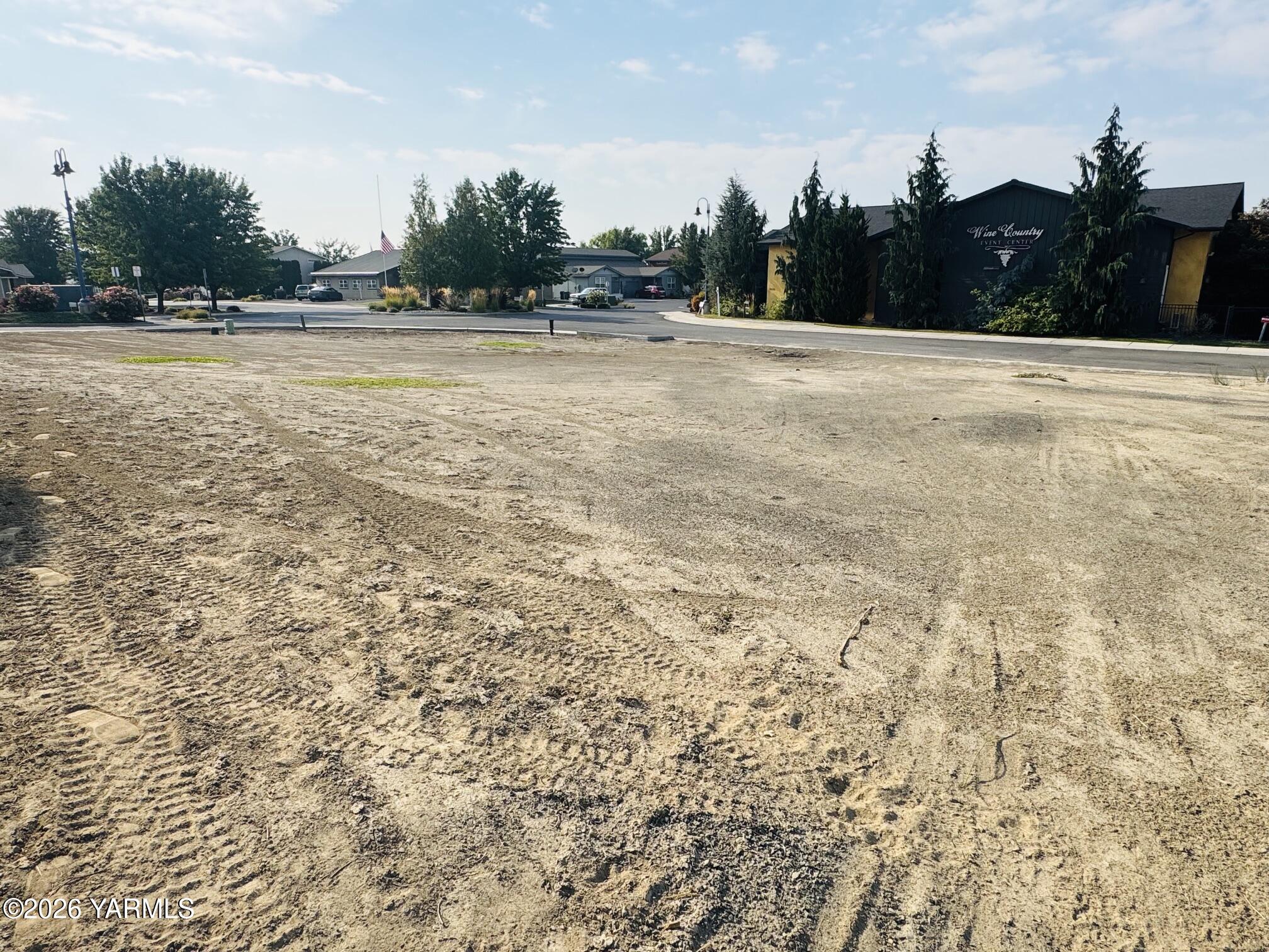 Land in Zillah