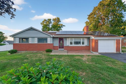 4 John Pl, Portland, CT, 06480-1209 | Card Image