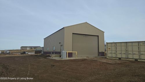 2217 126th H Ave Nw, Watford City, ND, 58854 | Card Image