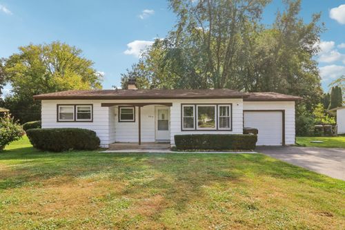 2610 Killarney Dr, Cary, IL, 60013-1528 | Card Image