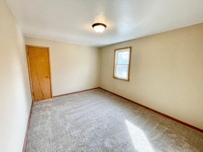 421 W Van Dusen St, House other with 5 bedrooms, 2 bathrooms and null parking in Springfield MN | Image 38