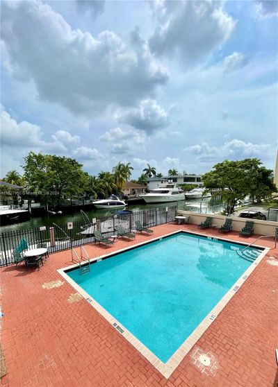 302 - 2903 N Miami Beach Blvd, Condo with 1 bedrooms, 1 bathrooms and null parking in North Miami Beach FL | Image 3