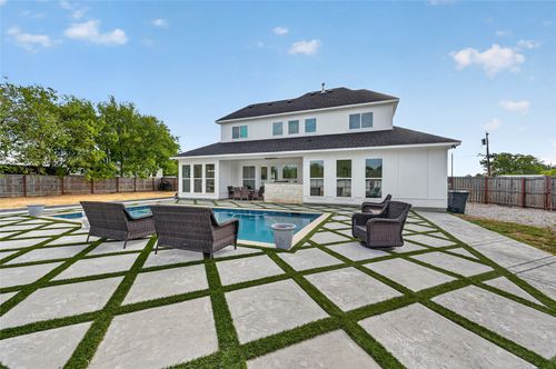 1130 Willow Creek Rd, Palmer, TX, 75152-9753 | Card Image
