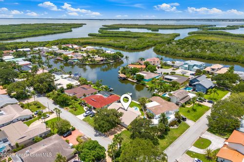 33 Yawl Dr, Cocoa Beach, FL, 32931-2624 | Card Image