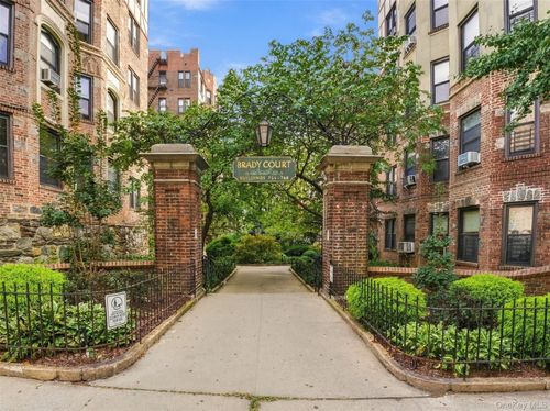 303-754 Brady Ave, Bronx, NY, 10462-2712 | Card Image