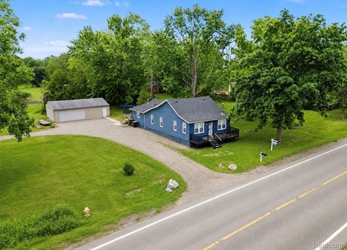 3004 Vreeland Rd, Trenton, MI, 48183-4721 | Card Image