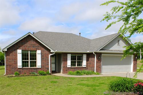 14902 370 Rd, Claremore, OK, 74017-3385 | Card Image