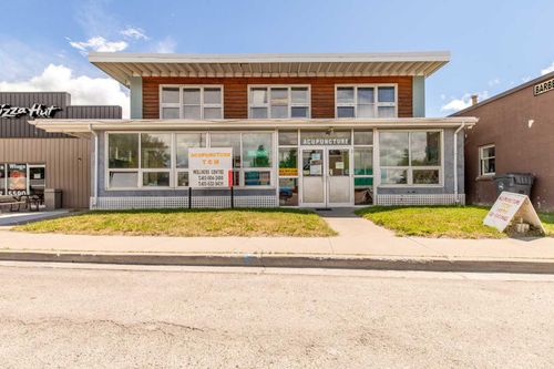 {{alt}} | Card Image