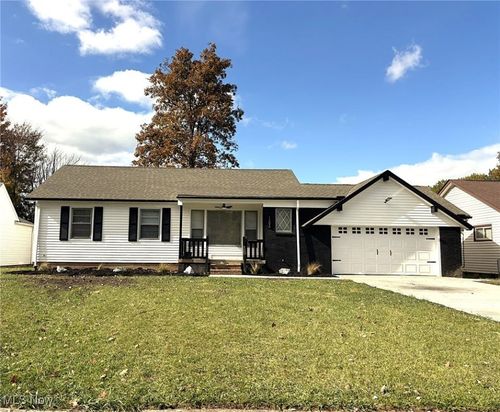1696 E 236th St, Euclid, OH, 44117-1955 | Card Image